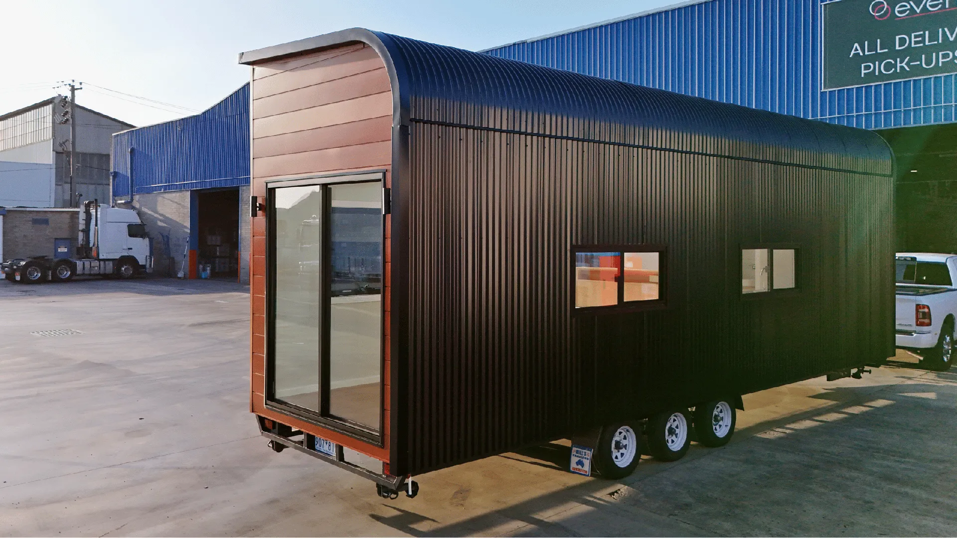 9m Showcase Build – 2-Bed Tiny Home On Wheels, Ground-Floor Queen + Loft (Copy)