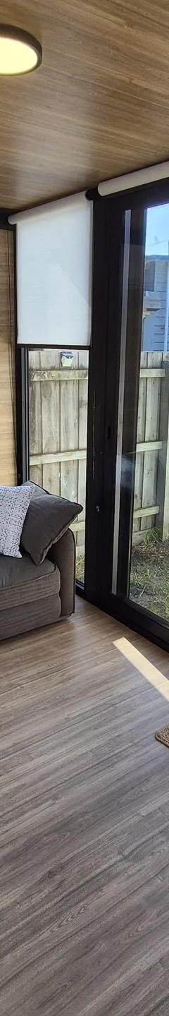 4m Climate-Controlled Versatile Glass Studio thumbnail 4