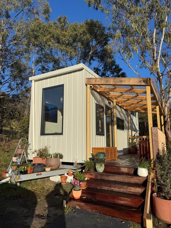 Builder-Owned 9m Tiny Home on Wheels — Tasmanian-Engineered Build, Pro Clima Envelope, Double-Glazing & Optional Land Purchase